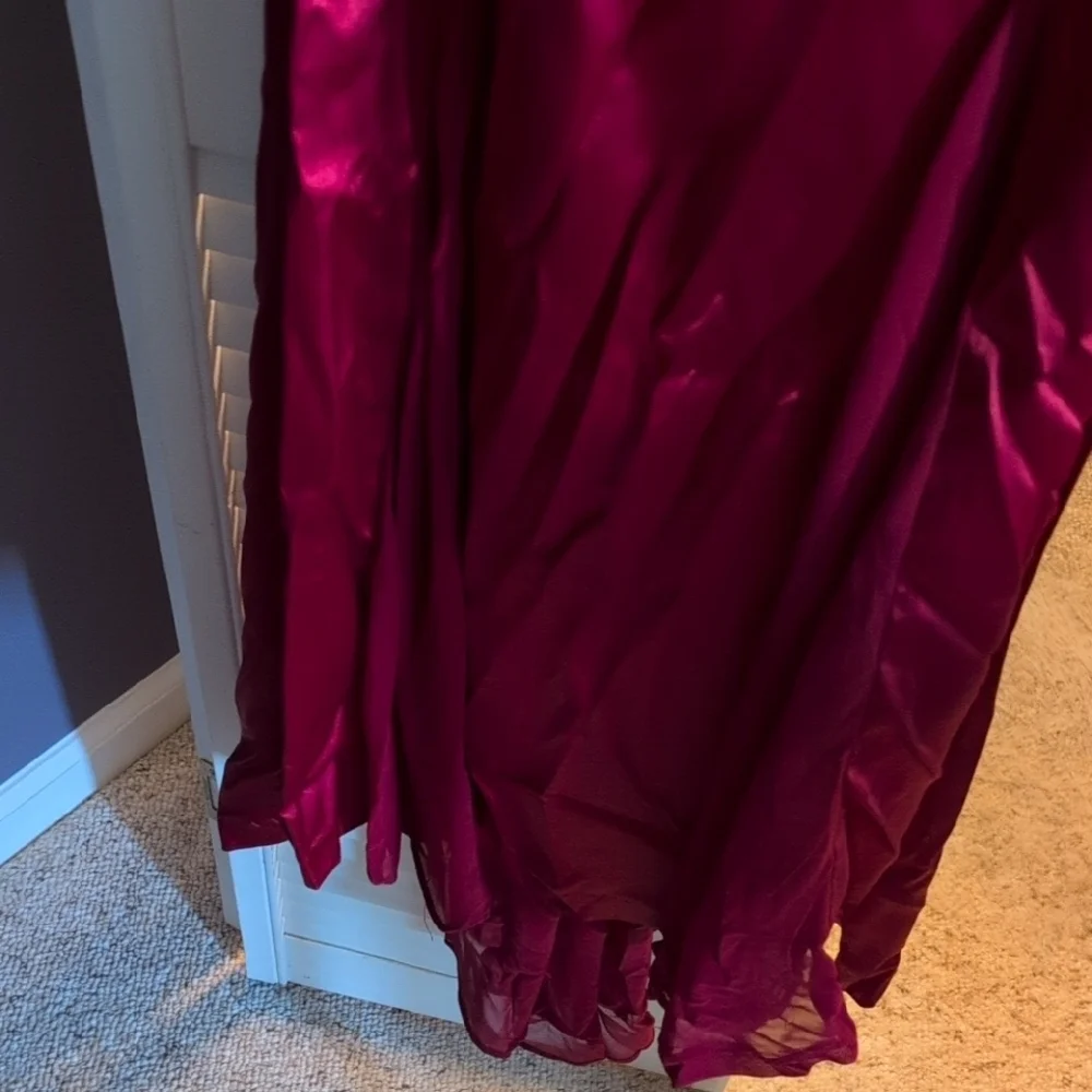 Blondie Nites Red Halter Evening Dress - Picture 15 of 16